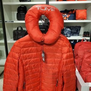 Tumi Womens Down Jacket turn to Travel Neck Pillow